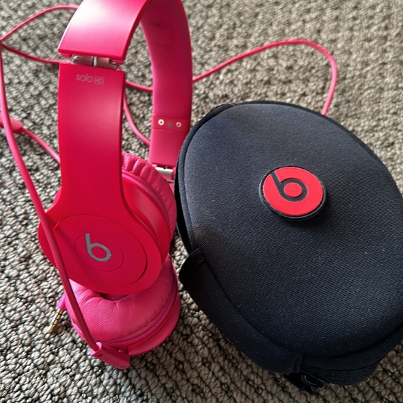 Beats Dr.Dre Solo HD with case wired - Picture 2 of 4